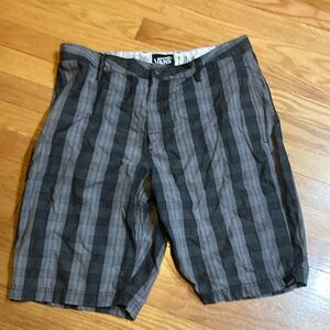 Vans shorts size 32 waist